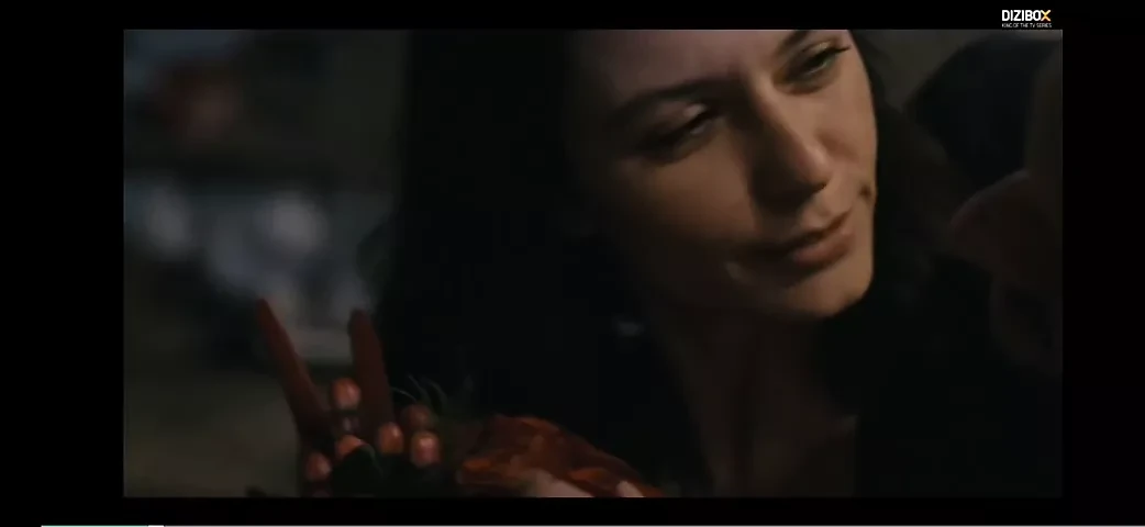 Beren Saat – Atiye 2019
