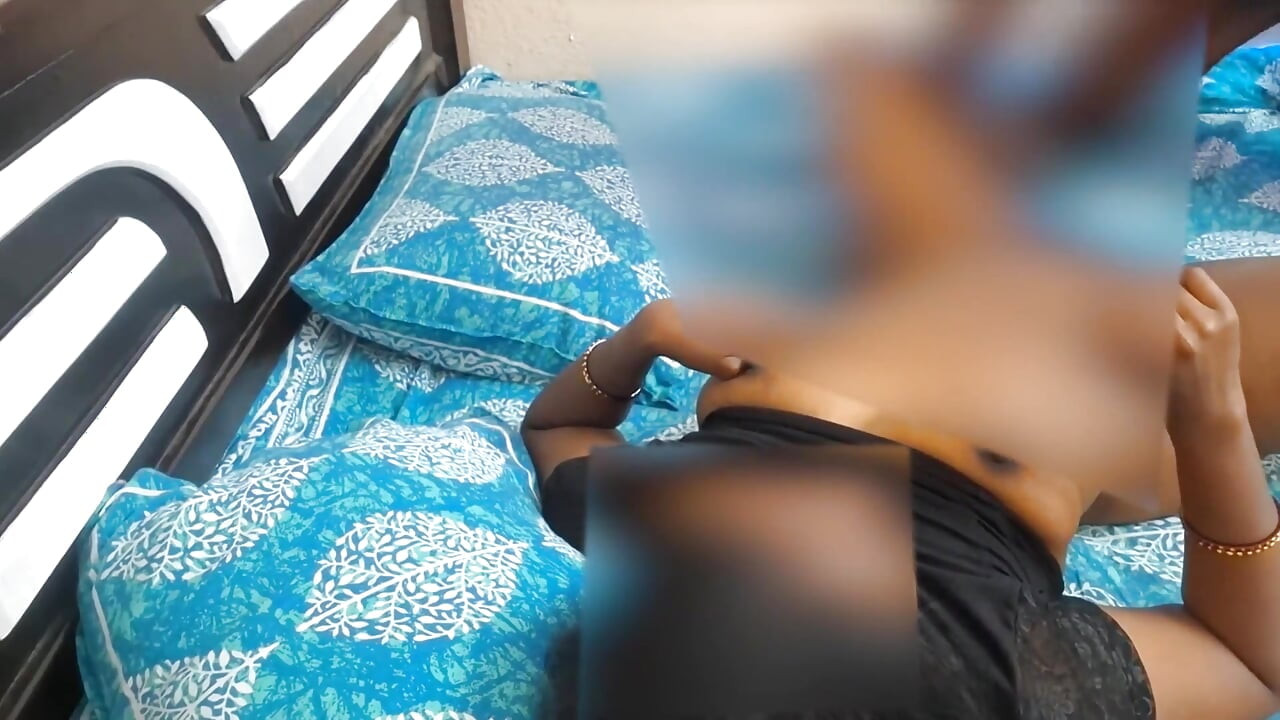 Perfume Sale Guy Fucks Tamil Aunty