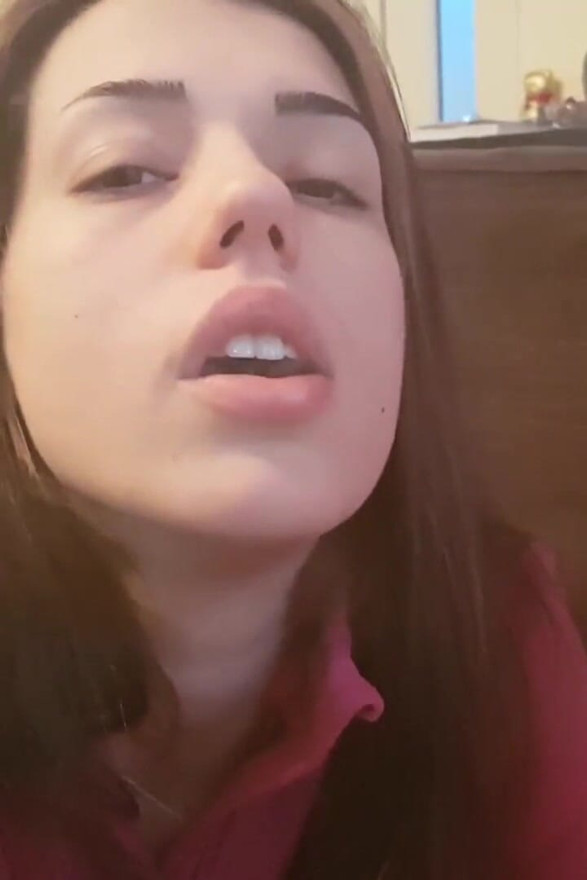 Smoking and fetish with sweet teen