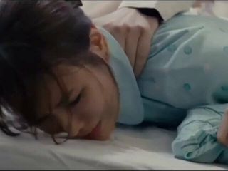 Scena di sesso in un film coreano .. L'infermiera viene scopata
