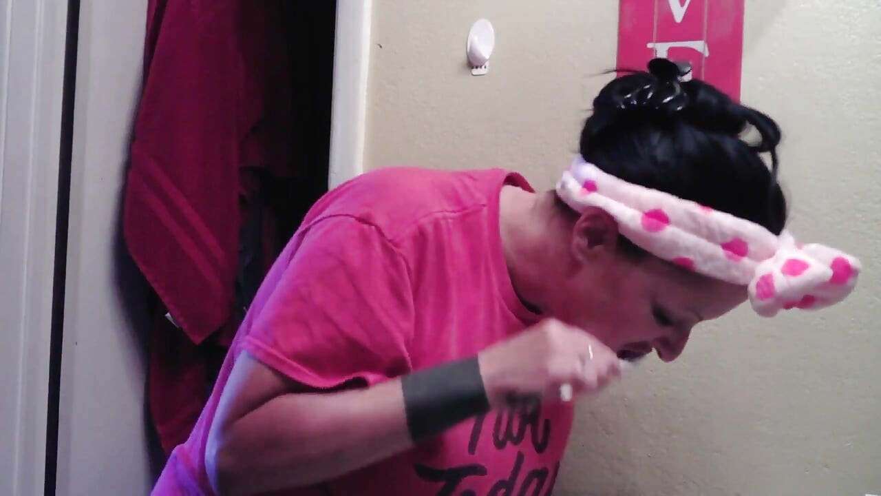 บ้วนปากแปรงฟัน