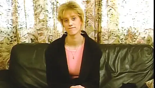 Boşalmak için burada olan Almanya'dan sevimli hatunla bu amatör seansı izleyin