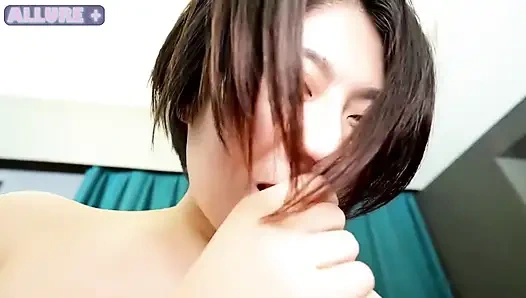 Pertama kali merekam film dokumenter istri muda