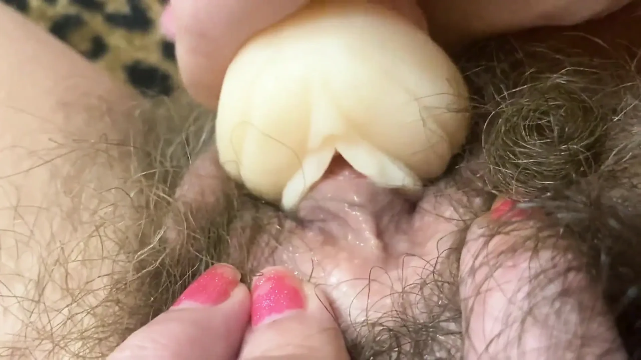 Hardcore clitoris orgasm closeup