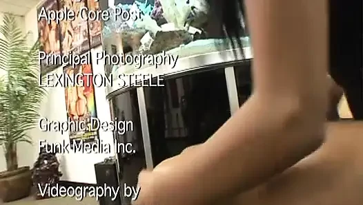 Kontol hitam monster untuknya!