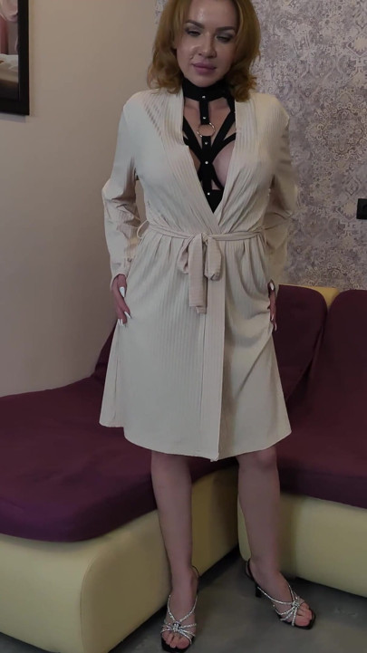Mia Capri Masturbate