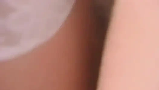 Amateur französisches schätzchen muss beim amateur-casting mit schwanz spielen