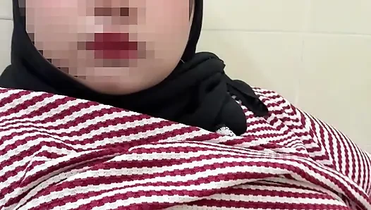 Endonezyalı azgın tesettürlü