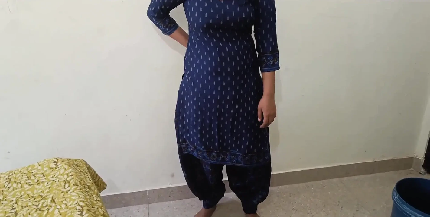 Cute Indian Desi Village Step-sister Was First Time Hard Painfull Fucking with Step-brother in Badroom on Clear Hindi Audio My S