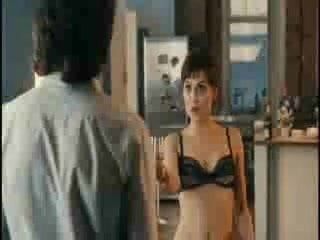 Brittany Murphy in Love and Other Disasters