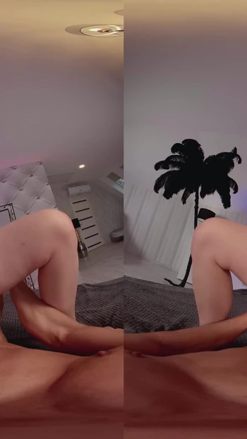 Επική στιγμή από το "18VR Molly Cute Wants You To Explore Her Back Door"