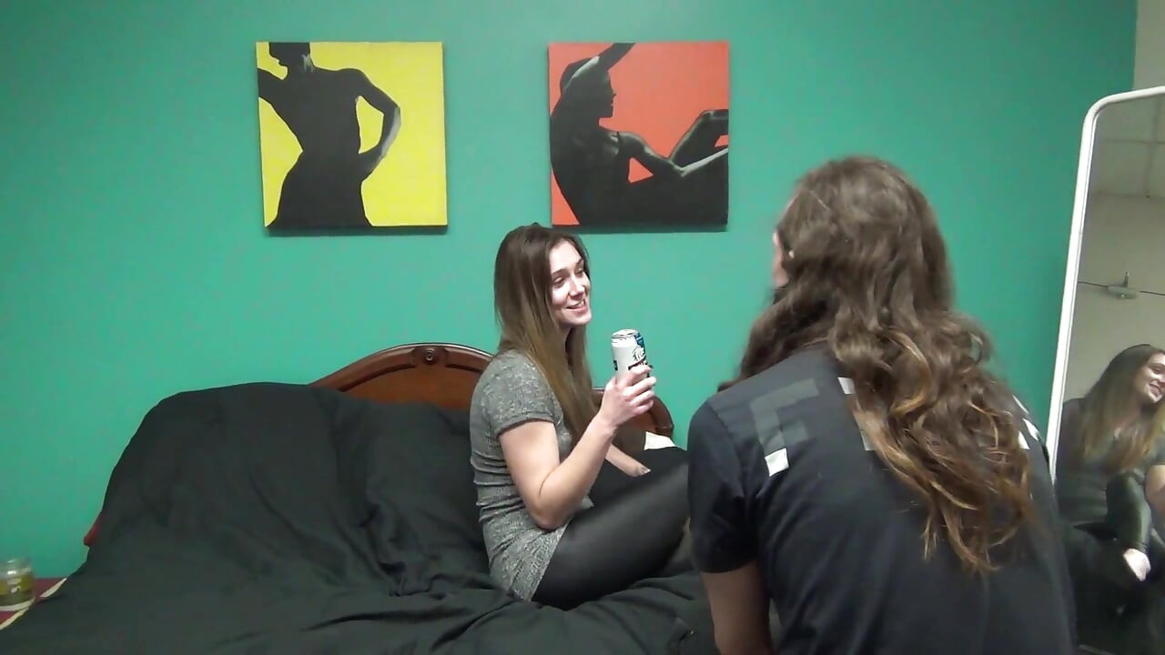 Air B'n'bj Featuring Violet Thompson