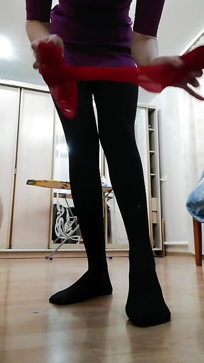 Herrin in strümpfen demütigt. Mehr als ich in tg: legs_olga