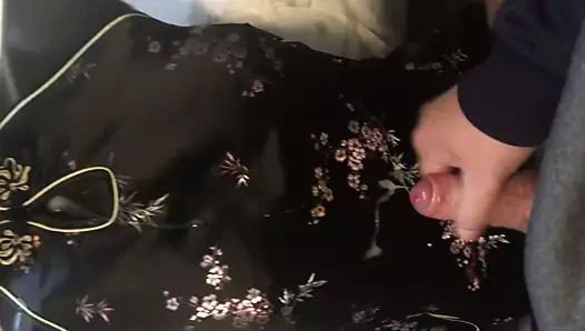 cumming üzerinde Asya saten gömlek