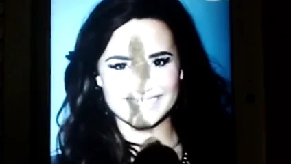 Demi lovato boşalıyor 2#
