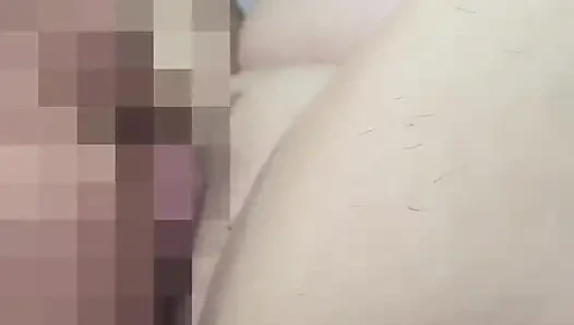 Der Typ Steckte Seine Zunge Tief in Meine Muschi, Dann Fesselte Ich Seine Eier Und Er Kam in Mich