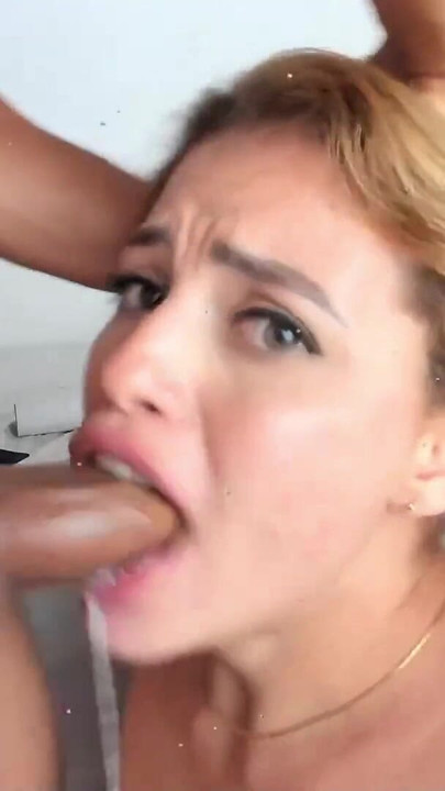 Jebanje lica dok ne dobije veliko svršavanje po faci -Zoepaulina | Klip 1