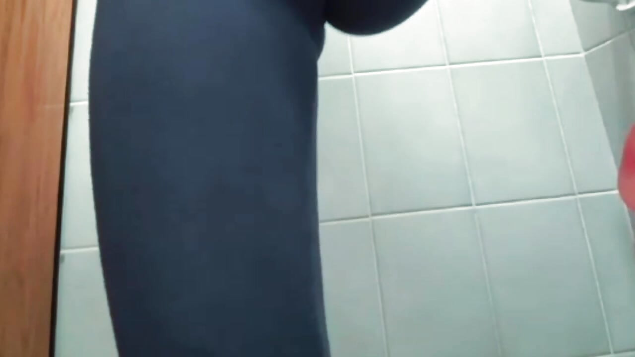Desi college ladki apni chut me ungli krti leak viral video