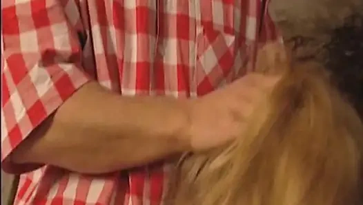 Genç Kızlar Vahşi Sert Sikiş Seansları