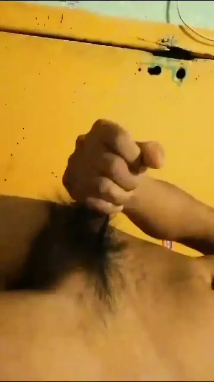 Here I leave a compilation of my initial videos to enjoy my big penis