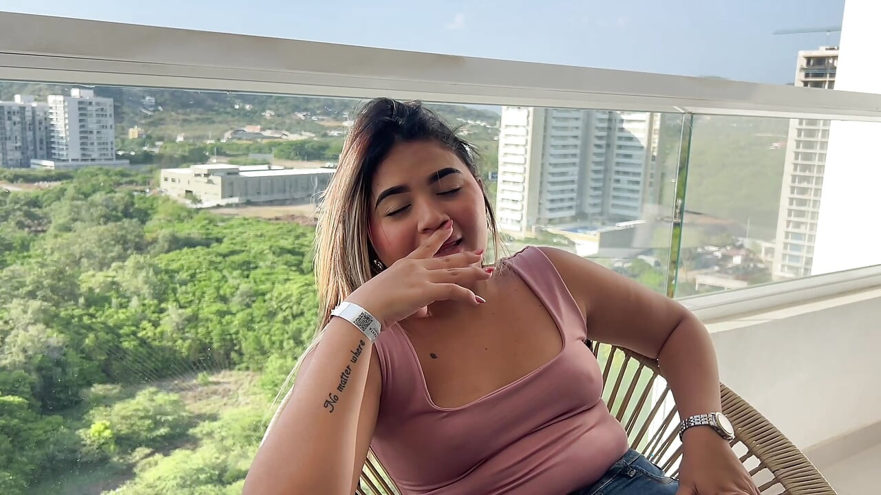 Desperate and Abandoned by Her Boyfriend, a Stranger Offered Her Refuge and Got Fucked as a Thank You