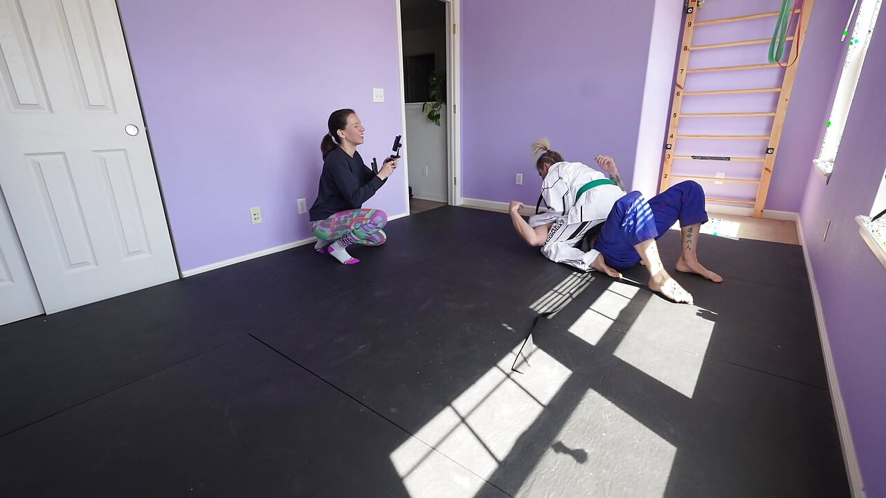 Bts lora cross v andy savage seks güreşi