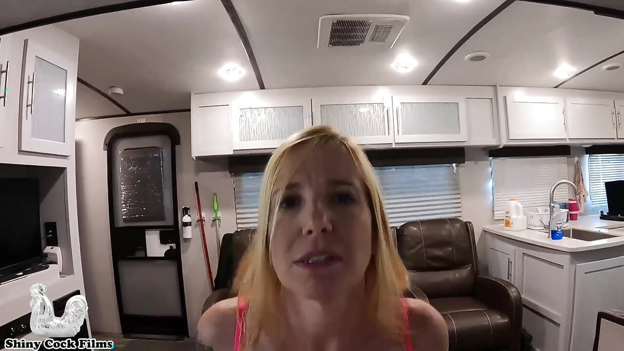Enteado catfishes madrasta no Tinder - Jane Cane, Shiny Cock Films