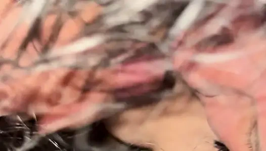 Милфа с большой жопой со спины