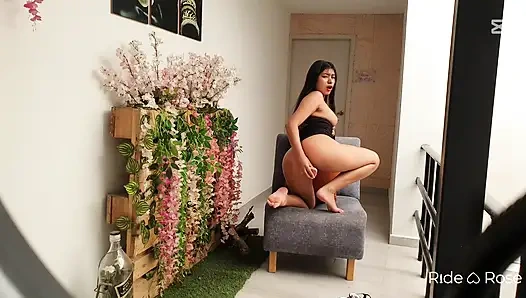 Büyük değil ama seni bağımlı yapan bir şeyi var