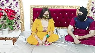 印度性感人妻被她的热辣小鲜肉性交