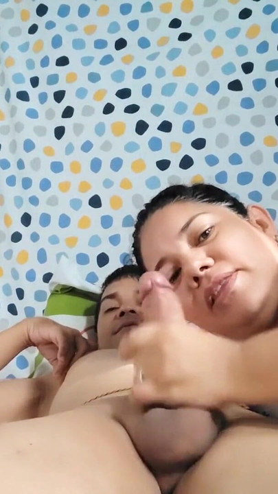 Detik yang tidak dapat dilupakan dari "MILF blowjob pakar A16"