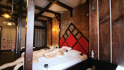 Russischer Mann Hat Dagestanischen Teenager-muslim Gefickt