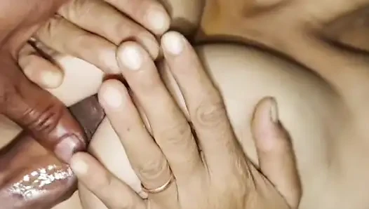 Pacar indiaku yang hot pertama kali ngentot di rumah temanku, gadis hot india 18+ - audio lengkap bahasa india