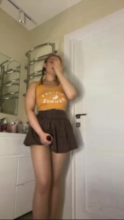 Fucking with huge vibrator jucielussie | Clip 2