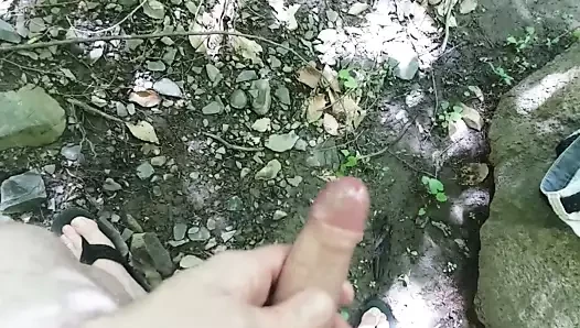 yine ormanda mastürbasyon