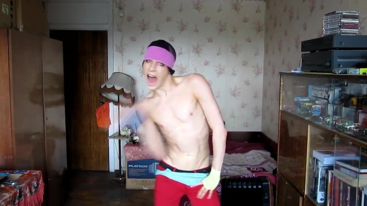 TWINK IS ALWAYS HUNGRY FOR RAW COCK
