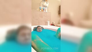 चरम नीला कीचड़ स्नान 3