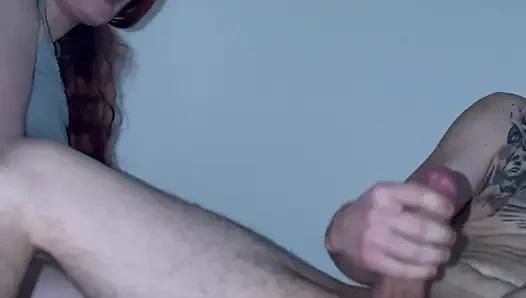 Alman oda arkadaşı ıslanıyor ve sırılsıklam oluyor