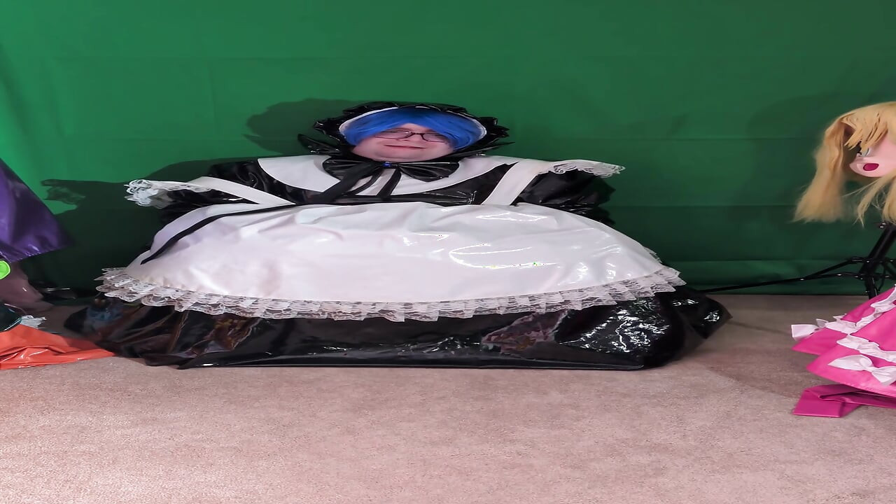 Layered PVC Maid Aoi in a long magic wand vibrator session