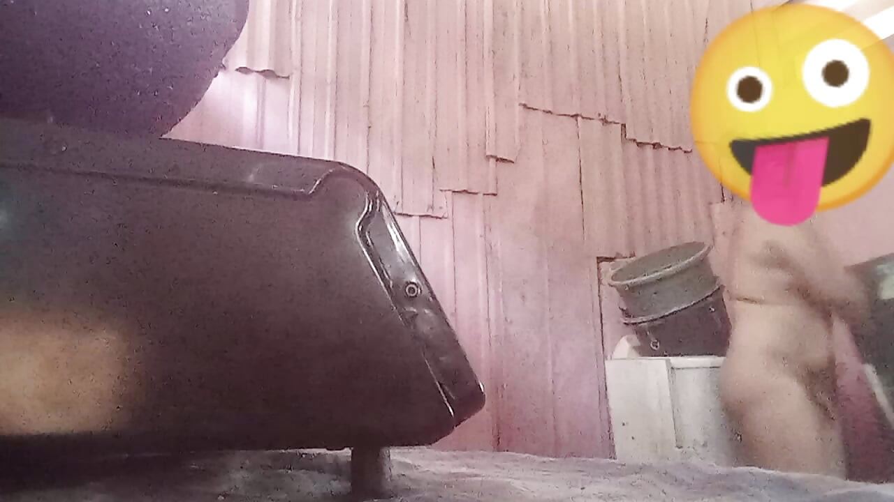 رفتار مادرشوهر وقتی تنها در خانه است