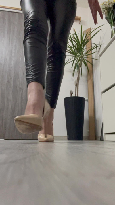 ピンヒールの歩行