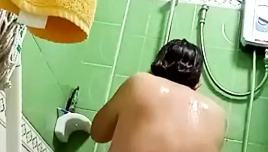 Ich gucke nur auf sie beim duschen zu