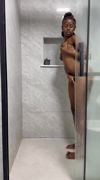 แอ็คชั่นห้องน้ําเพื่อคุณเท่านั้น