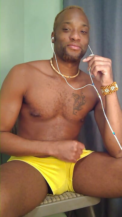 Kennie Jai Jerks off on Webcam in Sexy Shorts