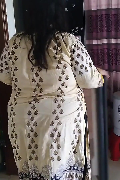 I Put My Big Cock in Aria Mia's Big Ass While She Was Taking Food Out of the Fridge
