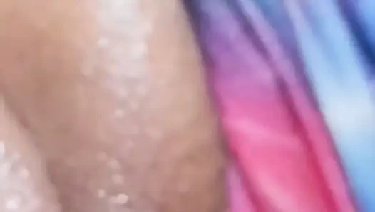 Потому что ты изменяешь мне с ним, я загрузил видео, чтобы показать его