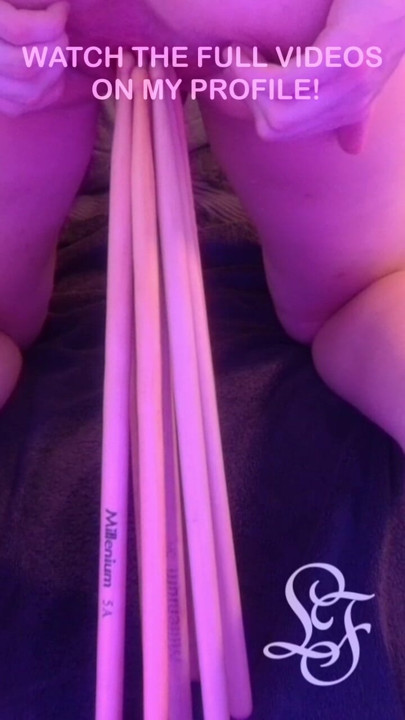 I can play my belly from the inside!