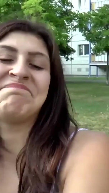 Nezaboravan trenutak iz "Julia18 aus Berlin und Bernd 50j, ihr SugarDaddy"