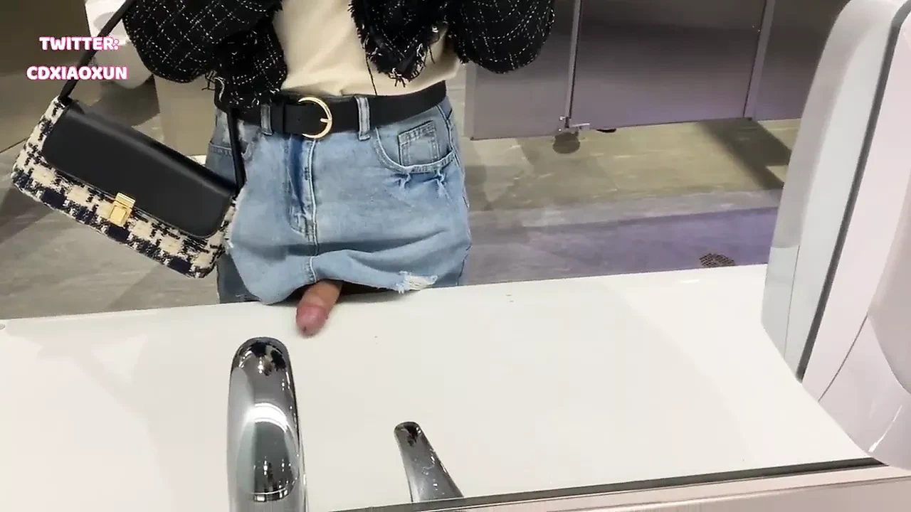 Crossdresser Exhibitionism - Bathroom Masturbation