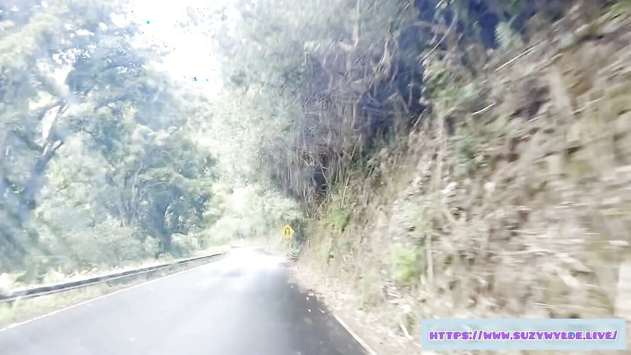 Perjalanan jalan sfw ke Hana untuk Suzy Wylde di Waimoku Falls, Maui